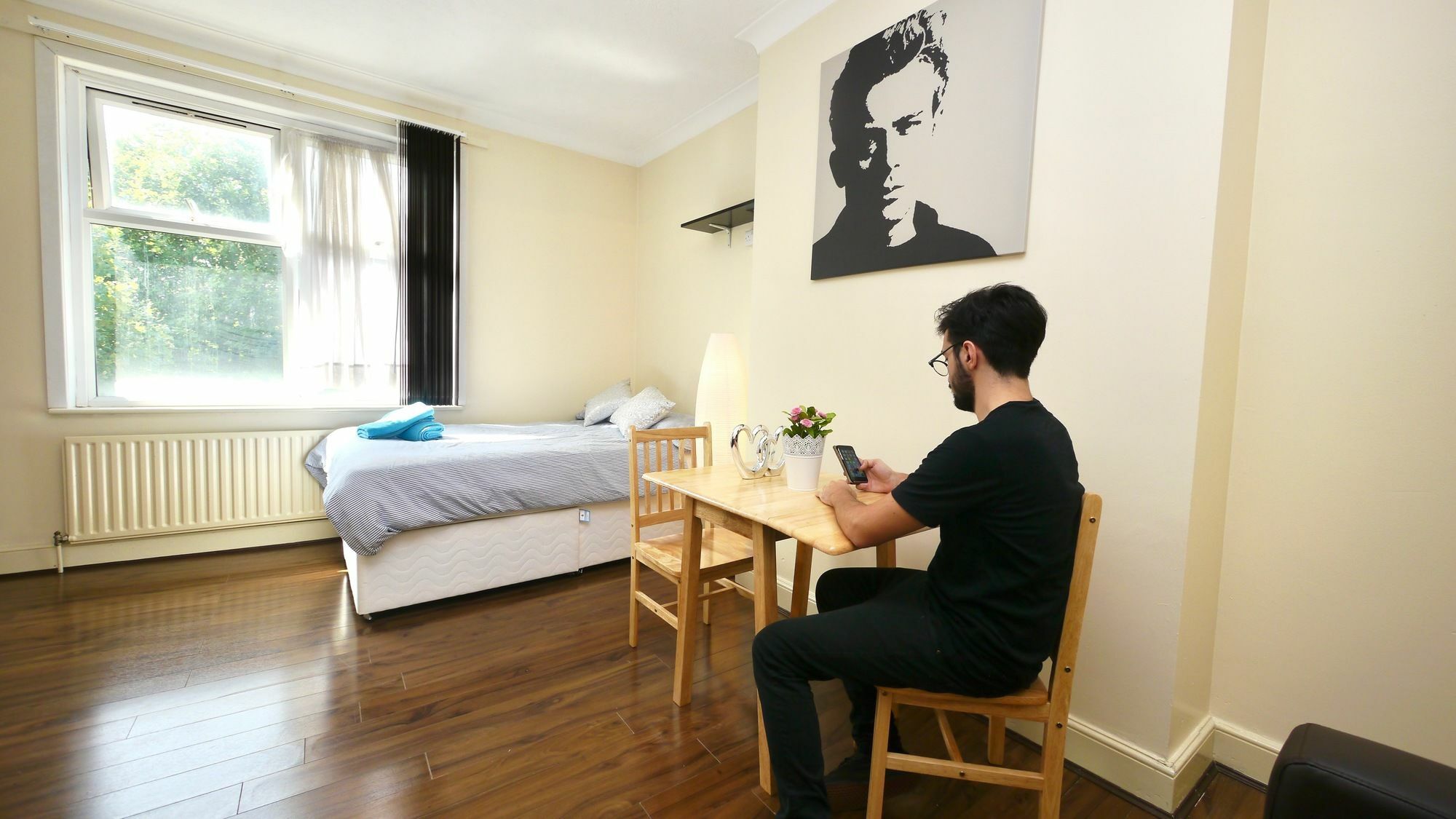 Accommodation Лондон Экстерьер фото